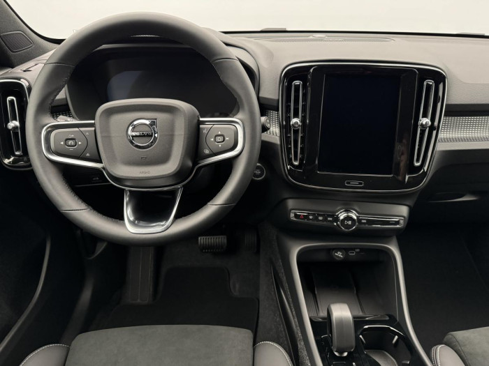 Volvo XC40 B4 AUT DARK PLUS