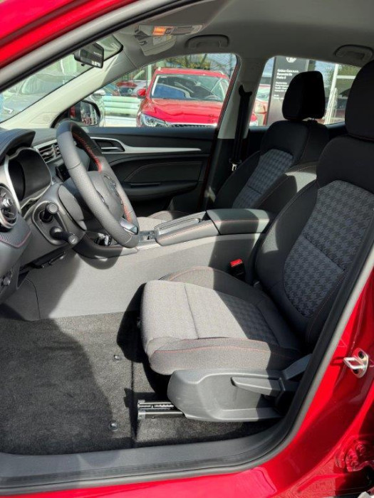 MG ZS EV EXCITE 70kWh SKLADEM!