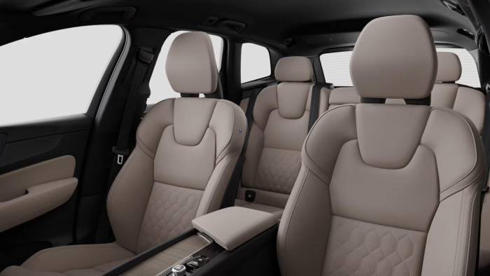 Volvo XC60 B5 AWD AUT DARK PLUS