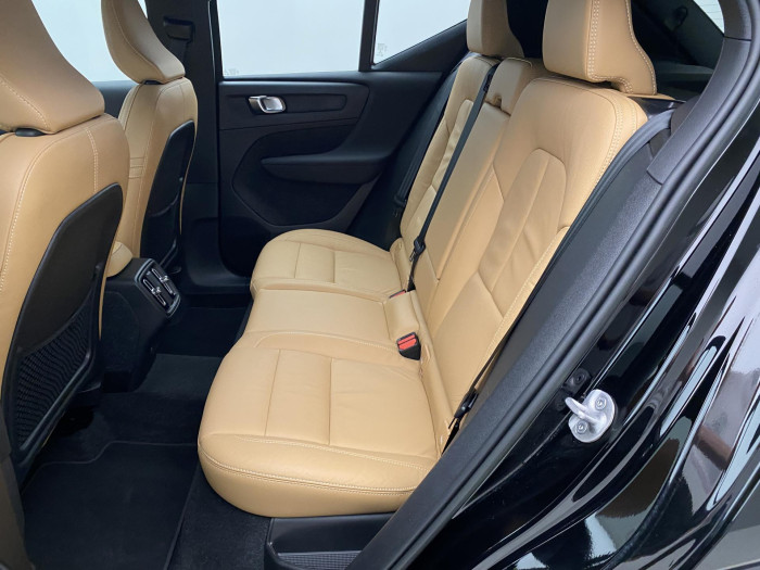 Volvo XC40 B4 AWD INSCRIPTION AUT CZ