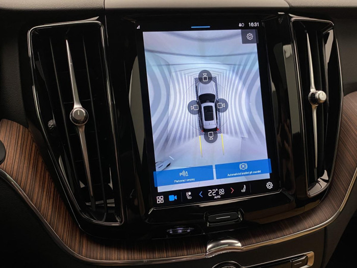 Volvo XC60 T6 AWD AT RECHARGE BRIGHT PLUS 2.0 AT Plus