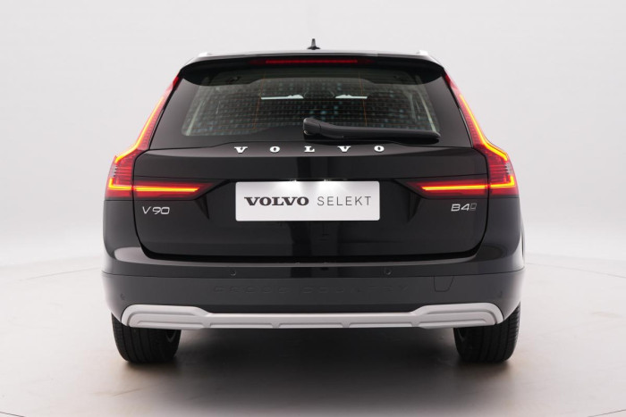 Volvo V90 CC B4 AWD PLUS AUT CZ 1.maj.