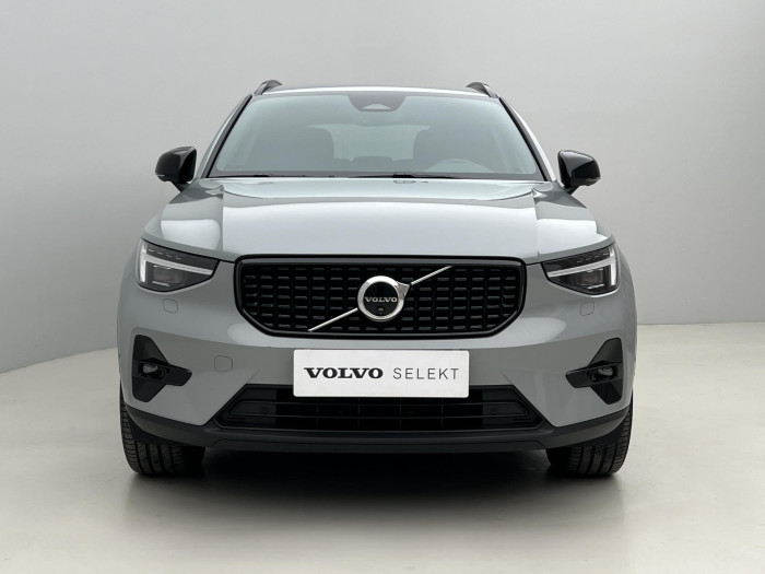 Volvo XC40 B3 PLUS DARK AUT CZ 1.maj.