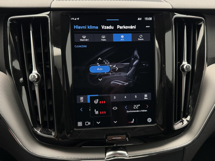 Volvo XC60 B4 AWD PLUS DARK AUT 1. maj.