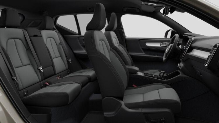 Volvo XC40 B3 DARK PLUS AUT