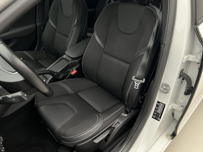 Volvo V40 T2 MOMENTUM AUT CZ 1.5 Momentum