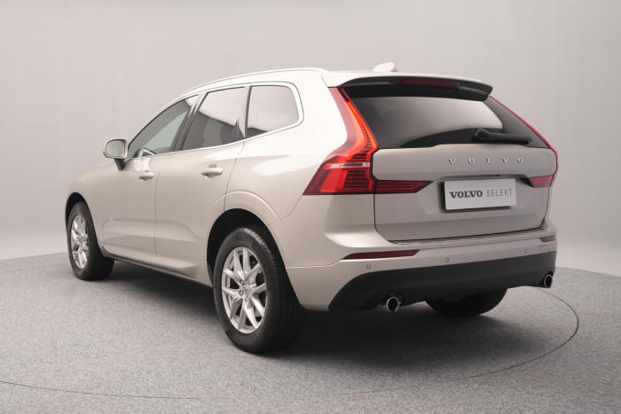 Volvo XC60 B4 MOMENTUM PRO AUT CZ 2.0 Momentum