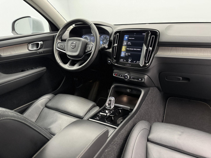 Volvo XC40 T4 INSCRIPTION AUT CZ 1.maj
