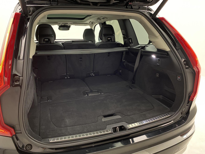 Volvo XC90 B5 AWD INSCRIPTION REZERVACE