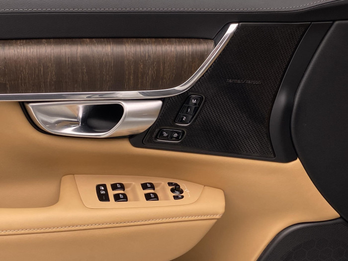 Volvo V90 CC B4 AWD ULTIMATE AUT CZ 2.0 CC CC