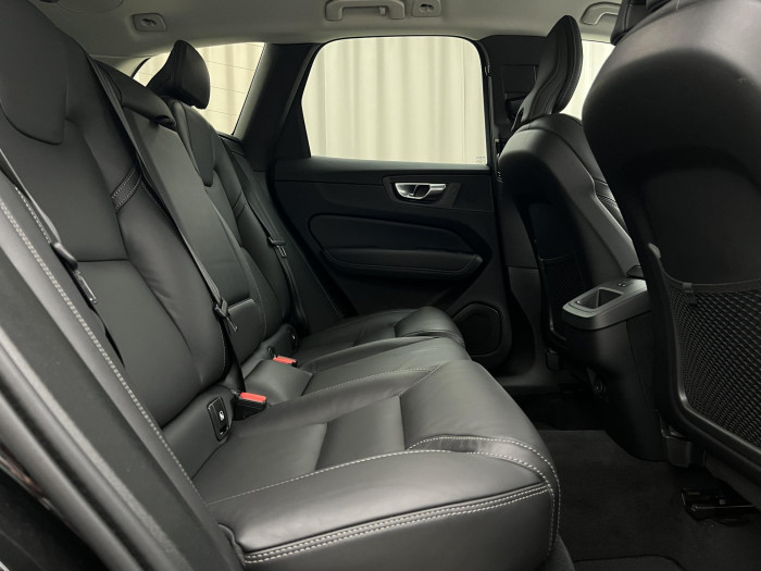 Volvo XC60 B5 AWD PLUS DARK AUT 1.maj.