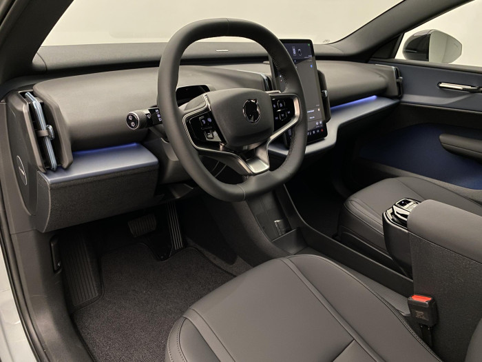 Volvo EX30 PURE ELECTRIC SINGLE PLUS