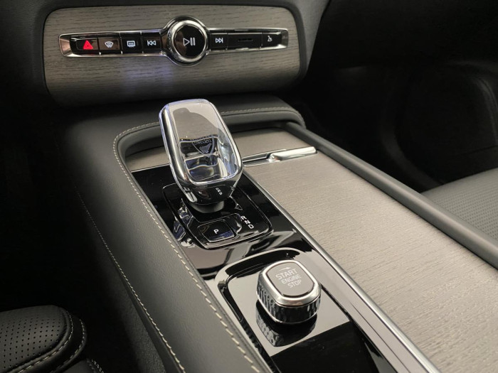 Volvo XC90 B6 AWD AUT BRIGHT PLUS 7-míst 2.0 Plus