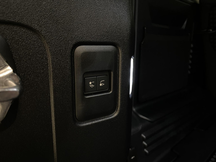 Land Rover Defender 110 D300 X-DYNAMIC HSE AWD AUT 3.0 d Dynamic