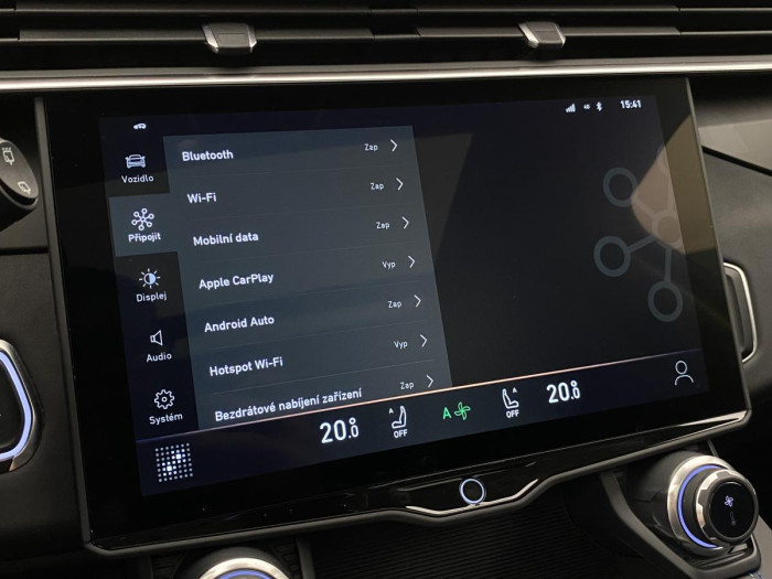 Lynk & Co 01 PHEV DCT AUT 1.maj. REZERVACE