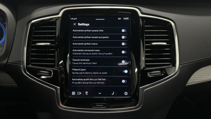 Volvo XC90 B5 AWD ULTIMATE DARK REZERVACE