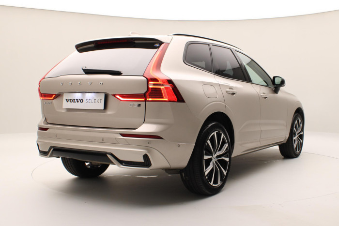 Volvo XC60 B5 AWD ULTRA DARK AUT CZ 1.maj