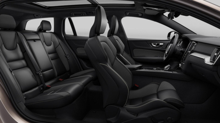 Volvo V60 B4 AUT DARK PLUS