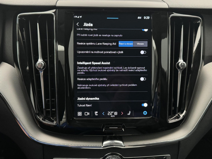 Volvo XC60 B5 AWD DARK PLUS CZ 1.maj