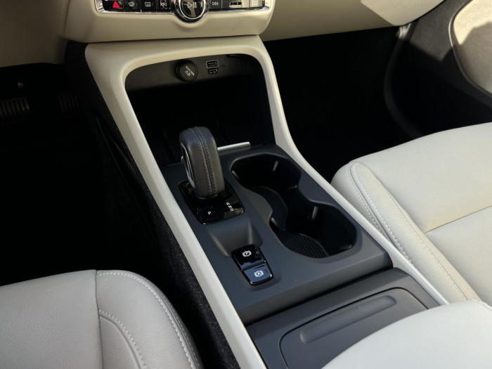 Volvo XC40 D3 AWD MOMENTUM Aut 1.maj. 2.0 d Momentum