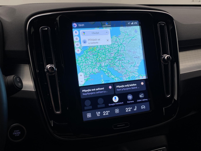 Volvo XC40 B3 DARK PLUS AUT CZ