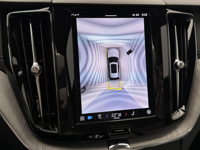 Volvo XC60 T8 AWD RECHARGE REZERVACE