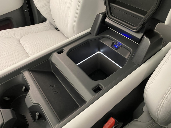 Land Rover Defender 110 D300 X-D HSE REZERVACE 3.0 d d