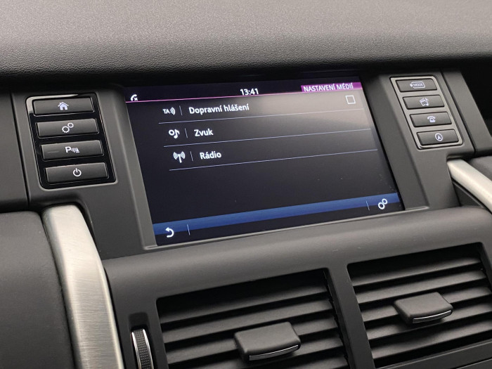 Land Rover Discovery Sport 2.0 TD4 AWD PURE REZERVACE 2.0 TD