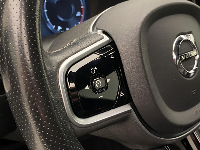 Volvo XC60 D4 AWD R-DESIGN AUT CZ 2.0 d