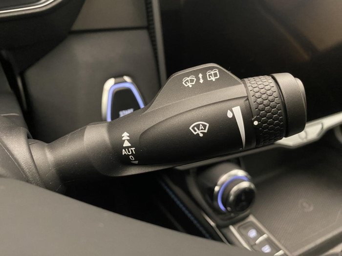 Lynk & Co 01 PHEV DCT AUT 1.maj.