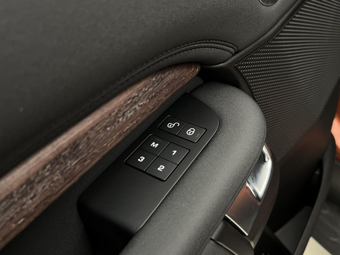 Land Rover Discovery 3.0 TDV6 HSE AWD AUT CZ