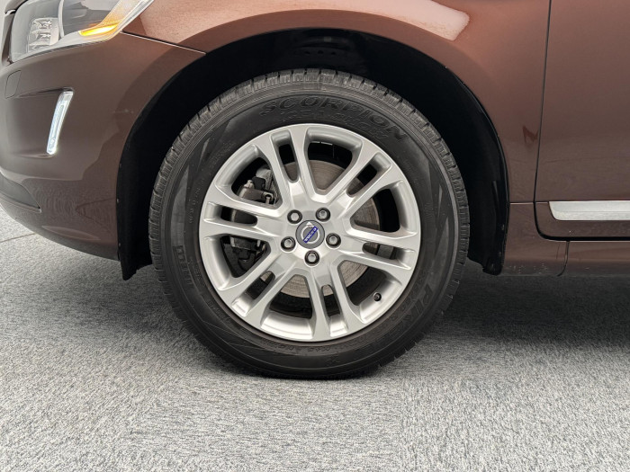 Volvo XC60 D5 AWD SUMMUM REZERVACE 2.4 d Summum