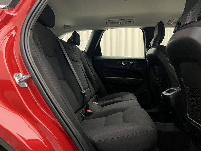 Volvo XC60 B4 AWD MOMENTUM AUT 1.maj. 2.0 Momentum
