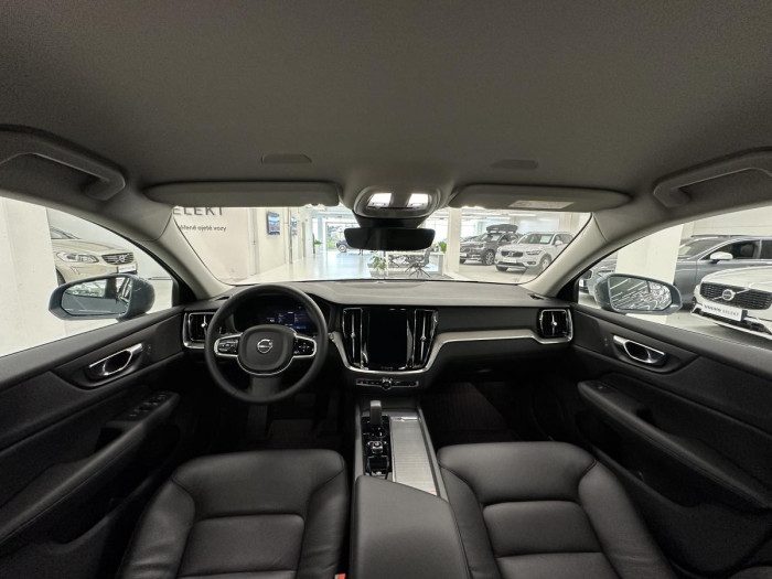 Volvo V60 CROSS COUNTRY B4 REZERVACE