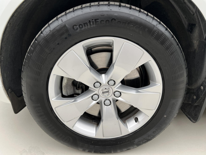 Volvo XC60 B4 AWD MOMENTUM PRO AUT CZ 2.0 Momentum