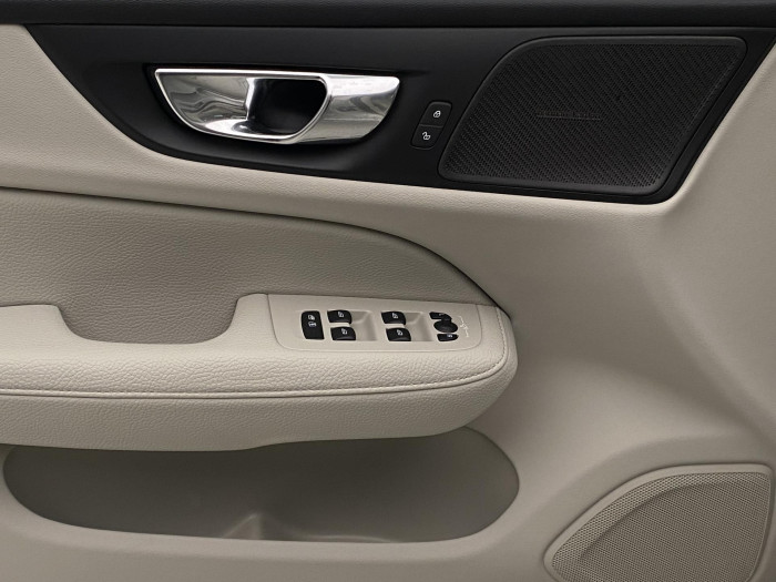 Volvo V60 D3 MOMENTUM PRO REZERVACE 2.0 d Momentum