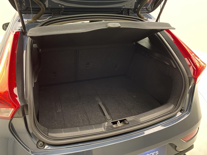 Volvo V40 D2 MOMENTUM AUT NAVIGACE 2.0 d Momentum