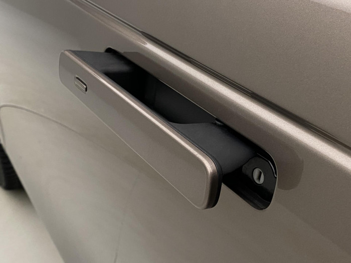 Land Rover Range Rover Velar D300 AWD S R-DYNAMIC REZERVACE 3.0 d Dynamic