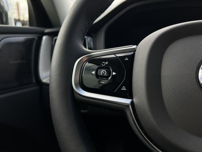 Volvo XC60 B4 AWD DARK PLUS REZERVACE 2.0 Plus