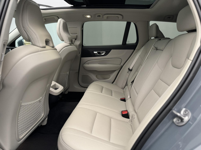 Volvo V60 B4 BRIGHT PLUS AUT CZ 1.maj