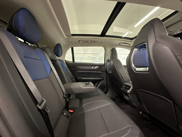 Lynk & Co 01 PHEV DCT AUT 1.maj.