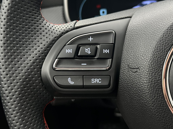 MG ZS 1.0T EXCLUSIVE AUT CZ 1.maj. 1.0 Exclusive