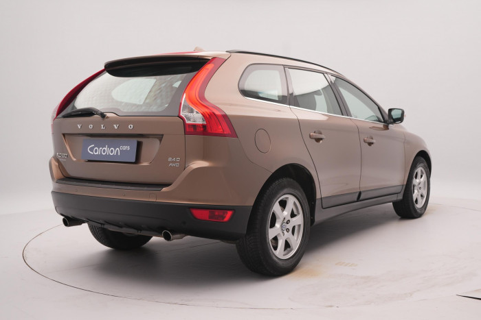 Volvo XC60 D3 AWD MOMENTUM CZ 1.maj 2.4 d Momentum