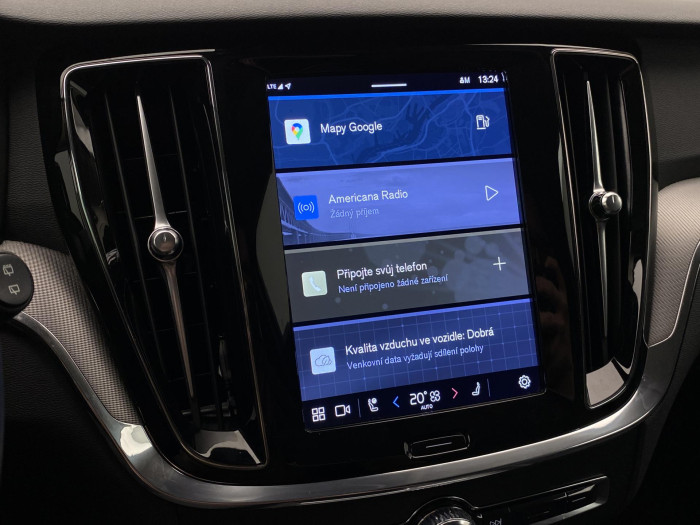 Volvo V60 B4 DARK PLUS AUT REZERVACE