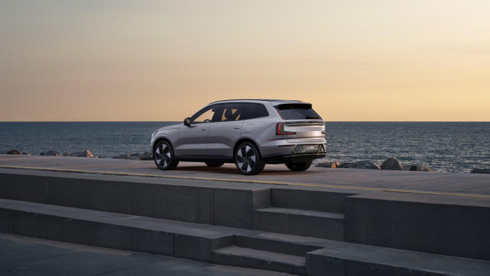 Volvo EX90 PURE ELECTRIC TWIN ULTRA 7míst