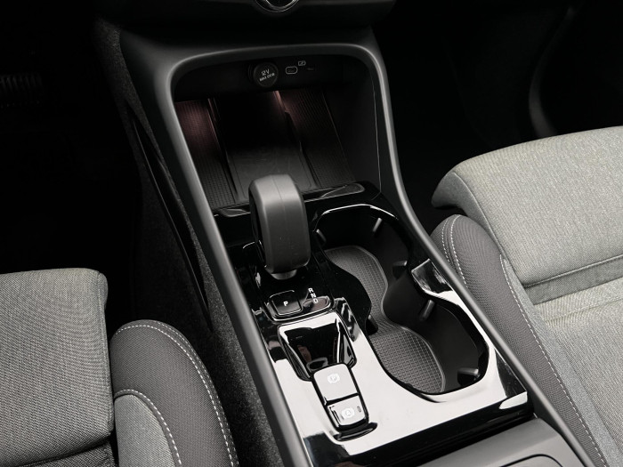 Volvo XC40 B3 PLUS DARK AUT CZ 1.maj.