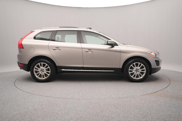 Volvo XC60 D3 AWD SUMMUM AUT CZ 2.4 d Summum
