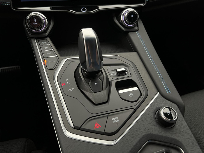 Lynk & Co 01 PHEV DCT AUT 1.maj.