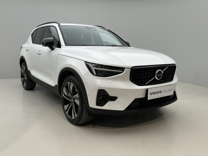 Volvo XC40 B3 ULTRA DARK AUT CZ