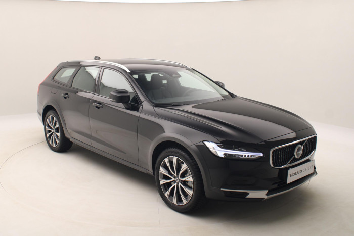 Volvo V90 CC B4 AWD PLUS AUT CZ 1.maj